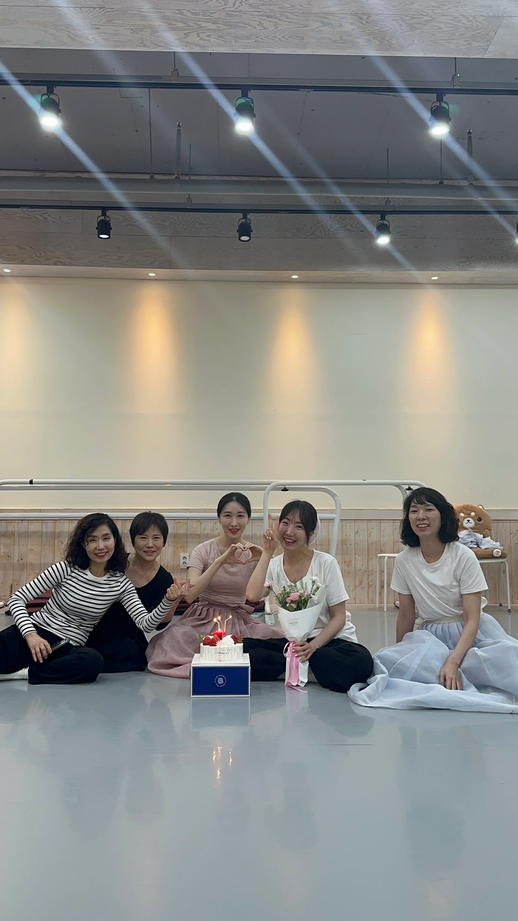 성인 기초반 한국무용 호흡 훈련